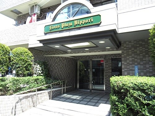 ライオンズプラザ日暮里7階 エントランス外観　※前回募集時2025年4月撮影