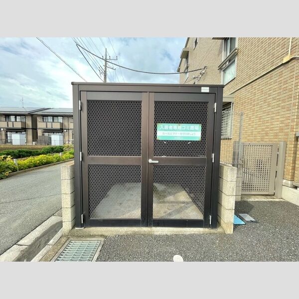 アステール ゴミ置き場