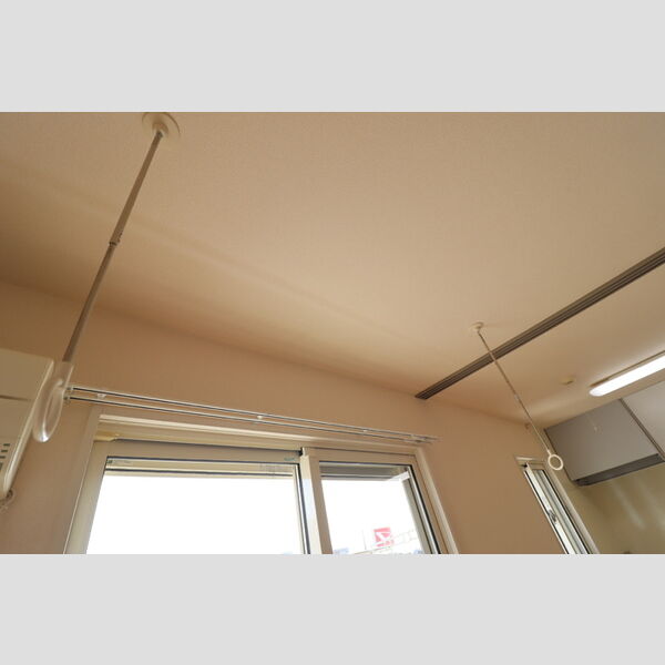 おゆみ野ドリームマウンテン　B 室内物干し