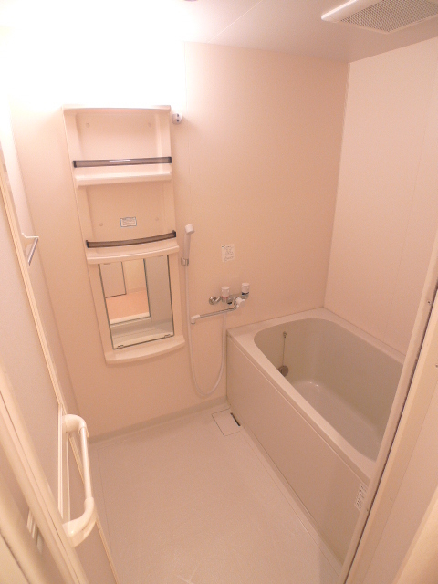 ＫＡＮＥＮＡＲＩ和光 きれいなお風呂です