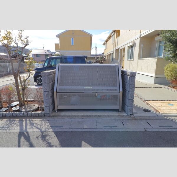 リリーグランジュ大宮 ゴミストッカー