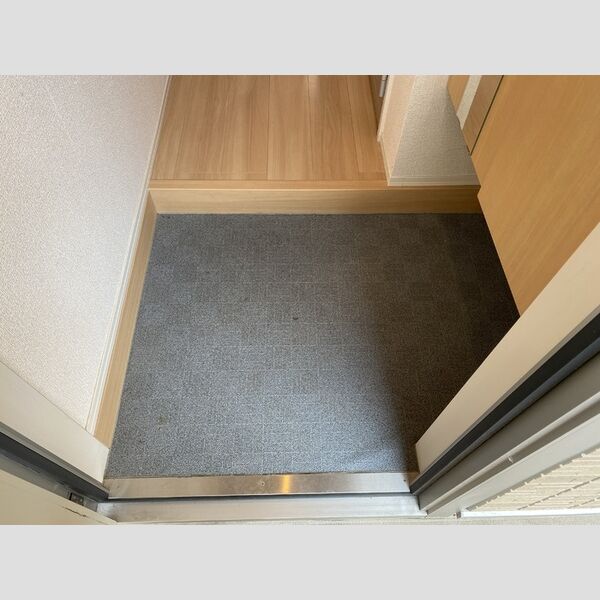 クレイドル103号室 玄関