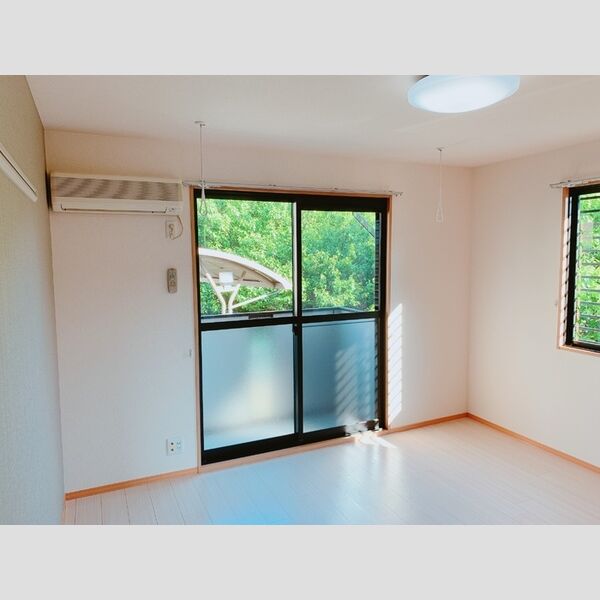 メゾンコリーヌ 洋室