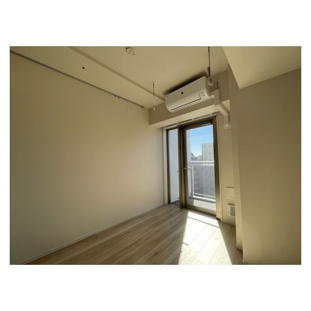 ブランシエスタ横浜高島町0701号室 リビング