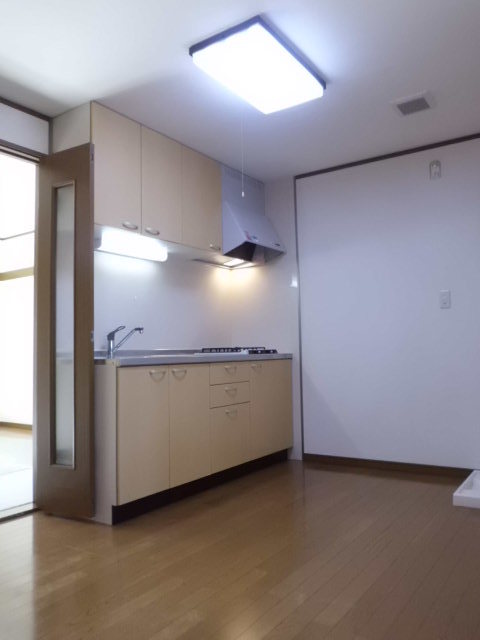 シュンライハイツ DKは6.7帖あります