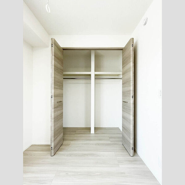 セレスティア六町305号室 収納