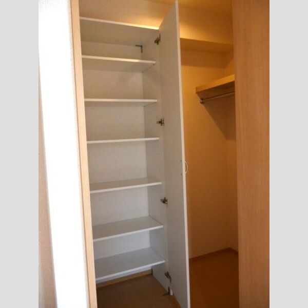 Vivace川崎 クローゼット