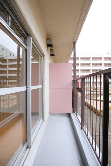 メゾンサンシャイン8階 バルコニー