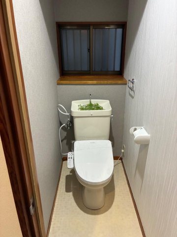 柏市東中新宿3丁目戸建 1階、2階ともウォシュレット便座付き