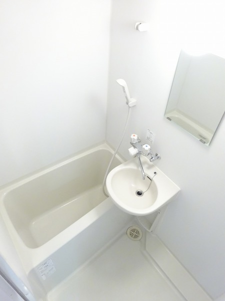 ヴィータローザＣＱレジデンス南千住803号室 お風呂