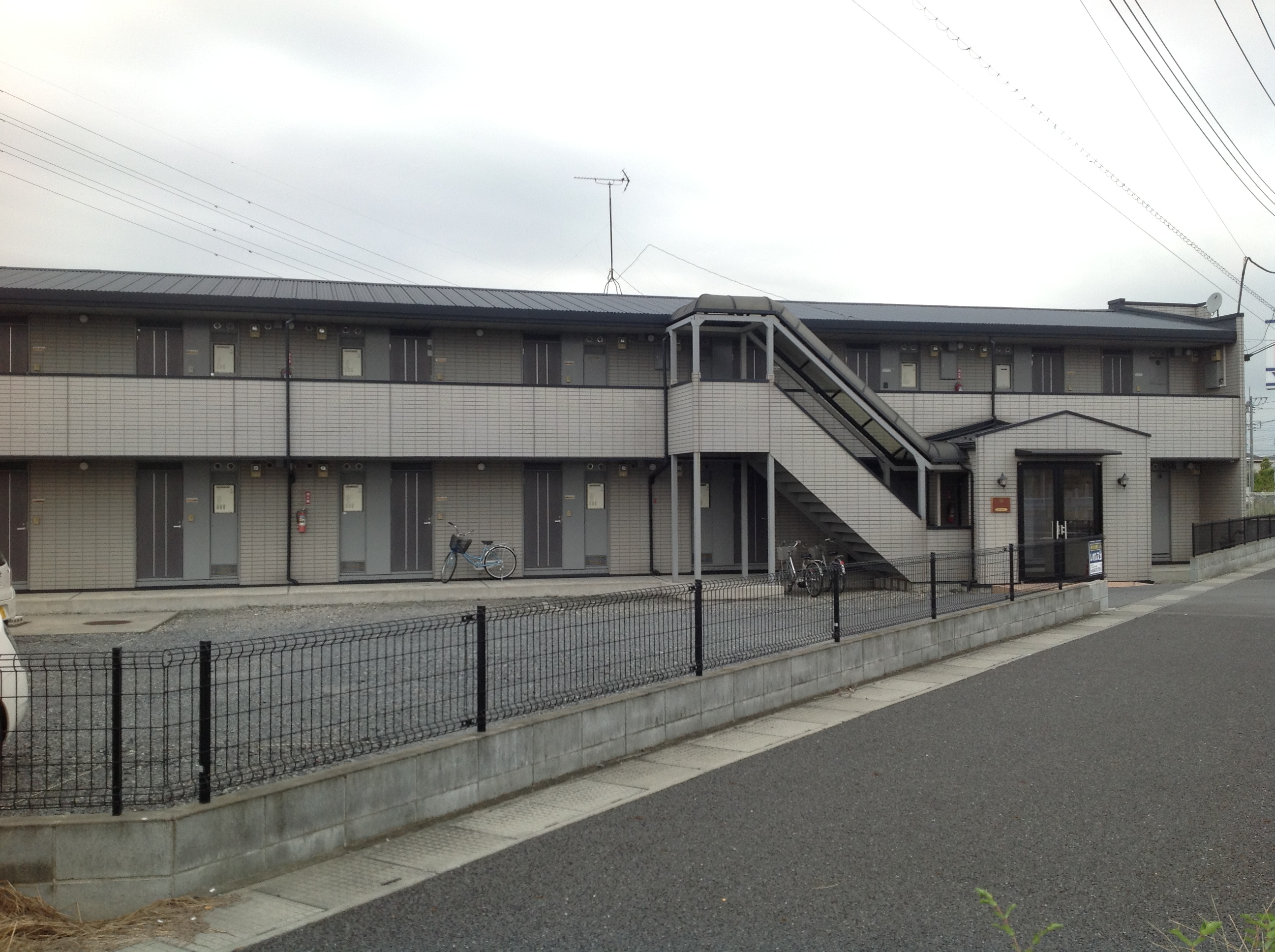 レオパレスリバーシティー 外観