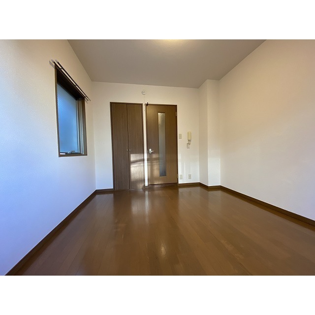 ＣＲＥＳＣＥＮＴ　ＭＯＴＯＮＥＳ リビング