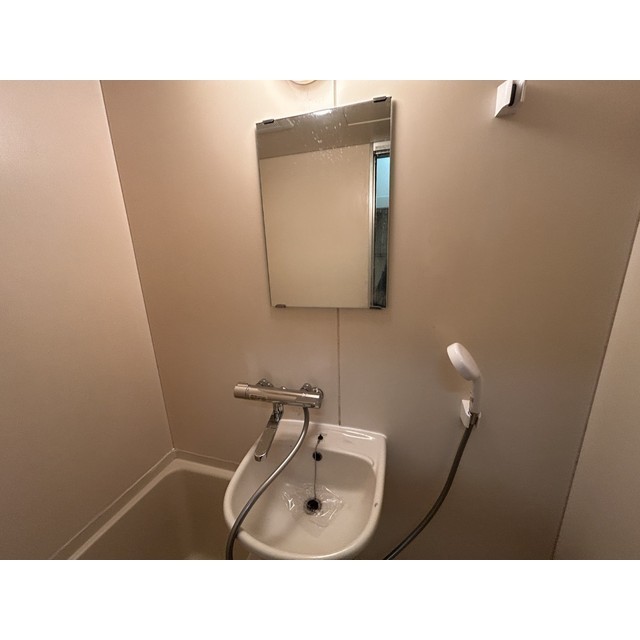 グレイスハイツ東綾瀬105号室 内観