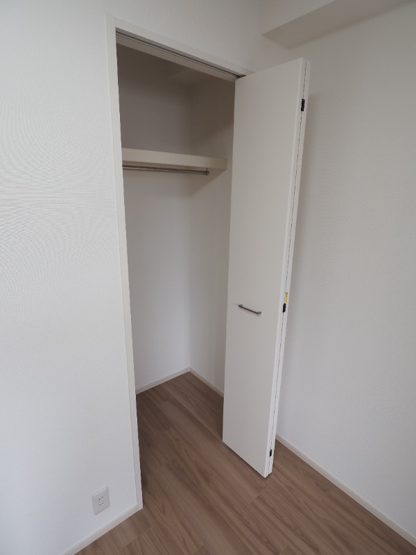 ドゥーエ銀座イーストⅢ6階 収納
