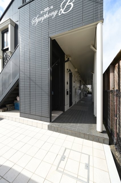 シンフォニーB エントランス