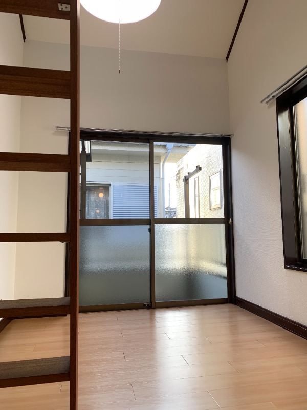 クラウンハイツ中島 リビング