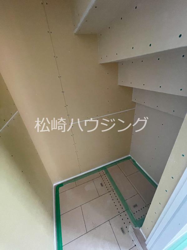 AW中野松が丘1階 収納