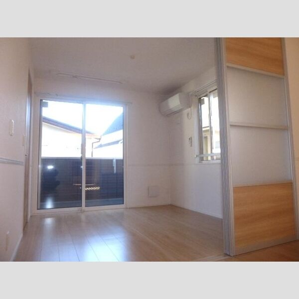 アンジュール高松203号室 洋室