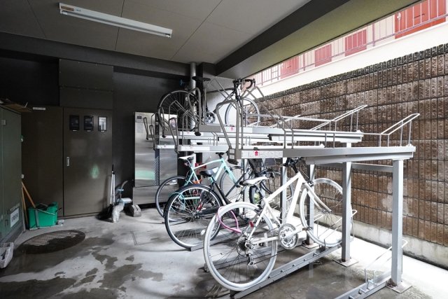 フェニックス西早稲田3階 駐輪場