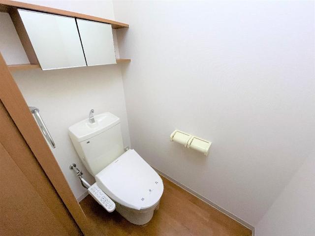 サザン・ウィンド・湘南・Ｇ106号室 トイレ