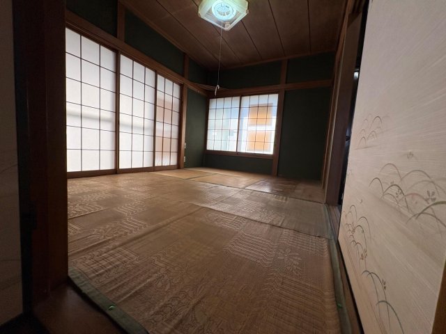 厚木市上依知戸建 リビングは落ち着く和風テイスト