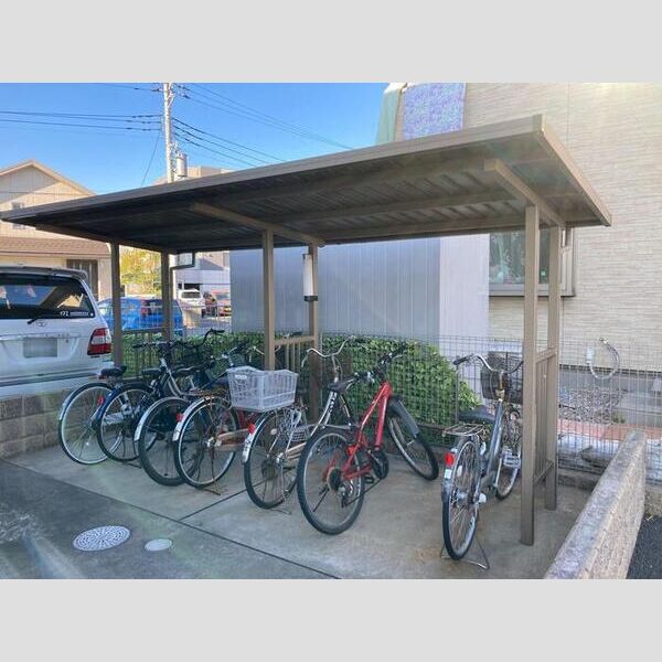 ベイリーフ 駐輪場