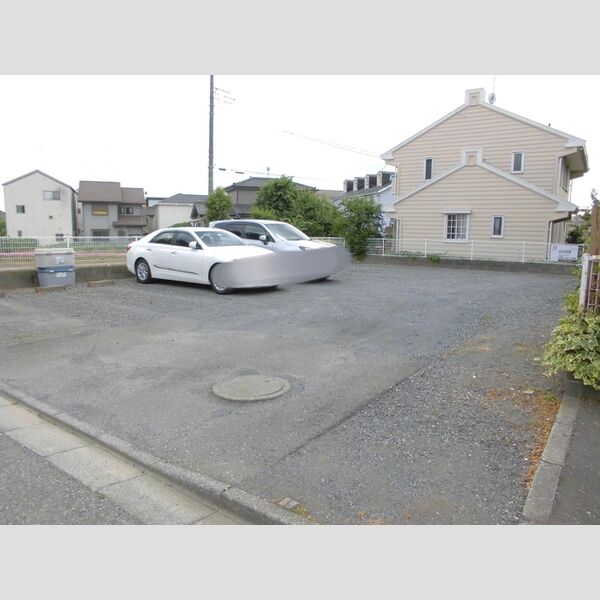 クイーンハイツ　Ⅱ203号室 駐車場