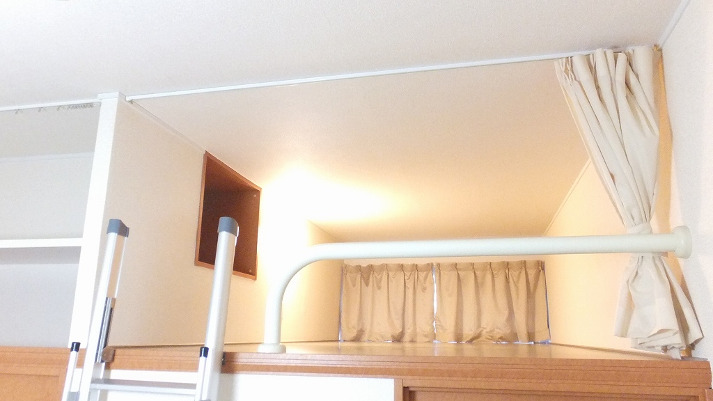 レオパレスギプフェル116号室 ロフトスペース