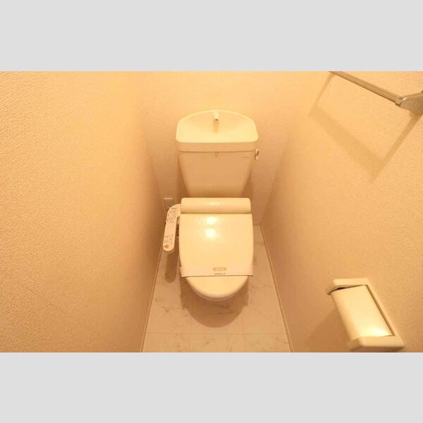 グラマードマレⅡ103号室 温水洗浄暖房便座