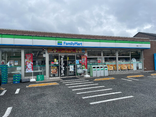 Laule’a  Shinozaki （ラウレア　シノザキ） ファミリーマート篠崎町3丁目店