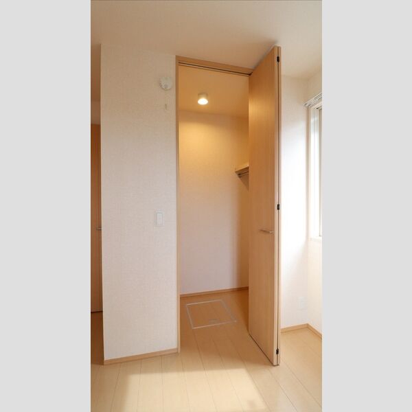 ラ・グラシューズ　A107号室 ★クローゼット★