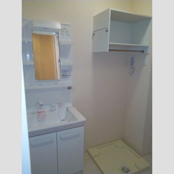 ポルト セレーノ102号室 洗面所