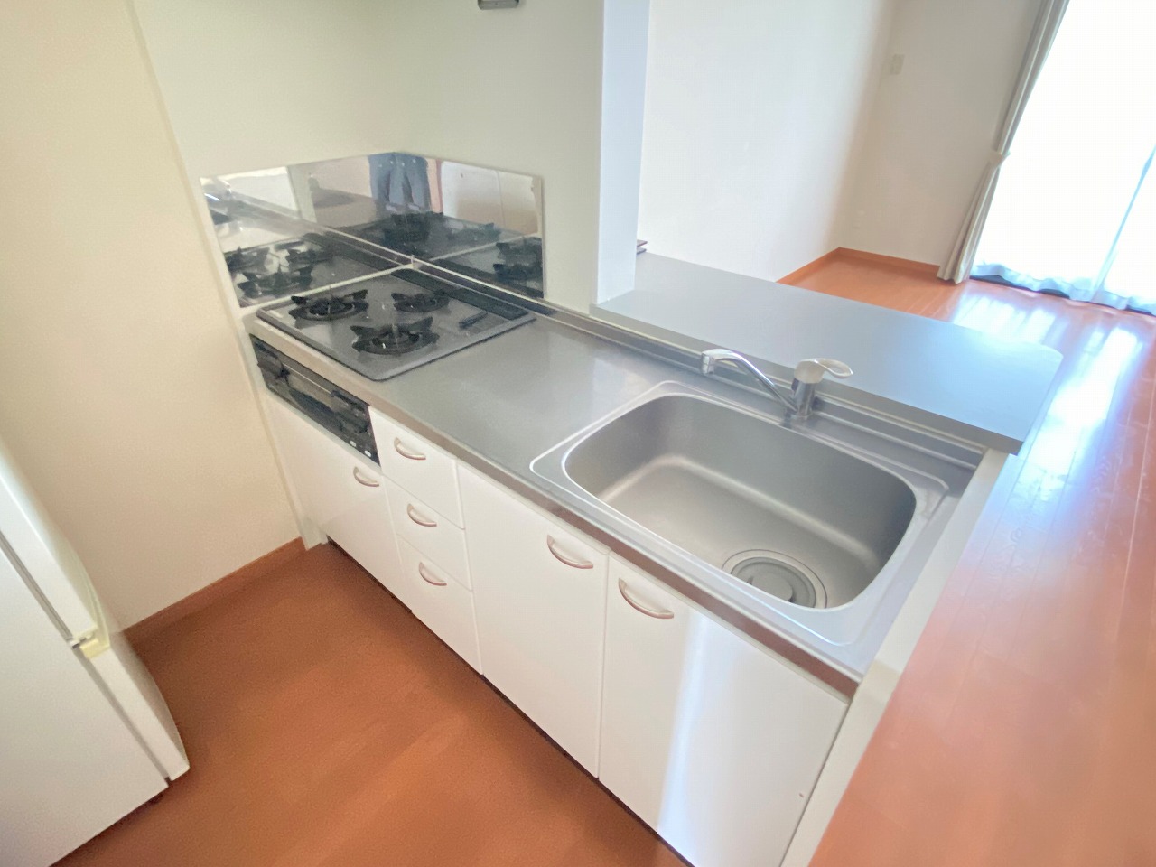 レオパレスアゼリアカーサ109号室 キッチン