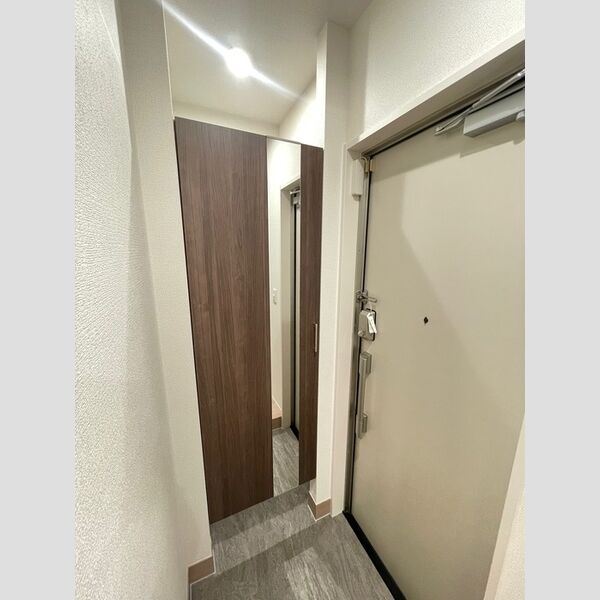 ラペーシュ湘南台102号室 玄関え
