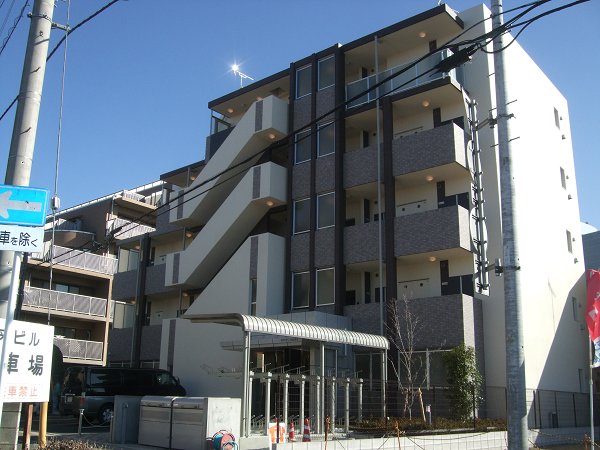 アイビーコート401号室 外観