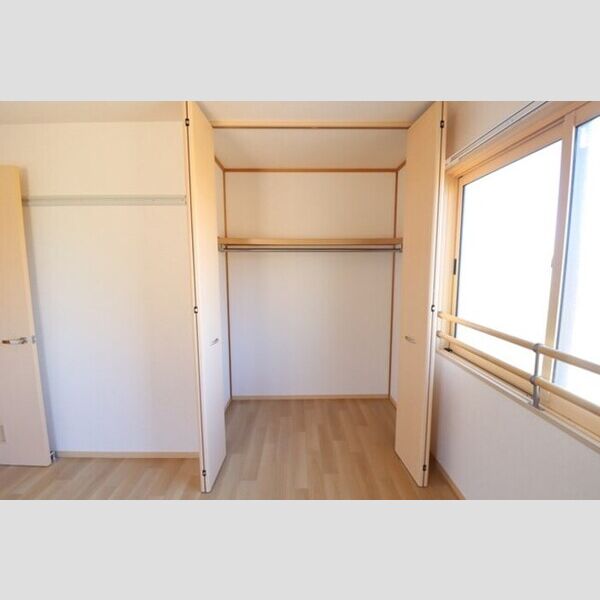 サンボナール 北側洋室クローゼット