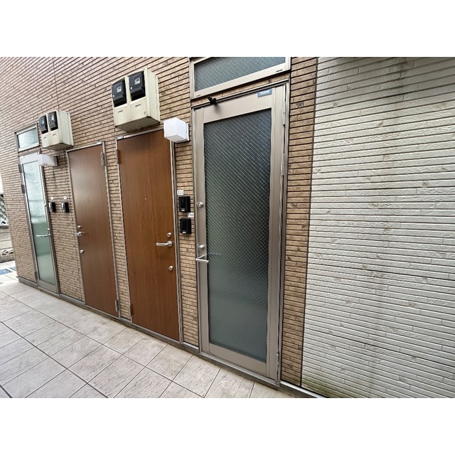 サークルハウス舎人弐番館 玄関