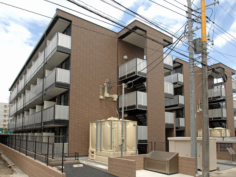 レオパレスフルリールの外観画像