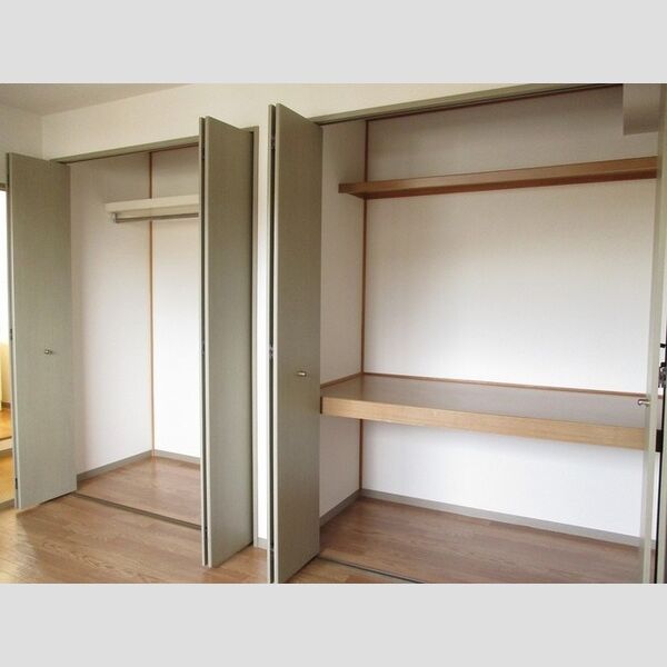 ウエストヒルズ　壱・弐番館 洋室(北側)