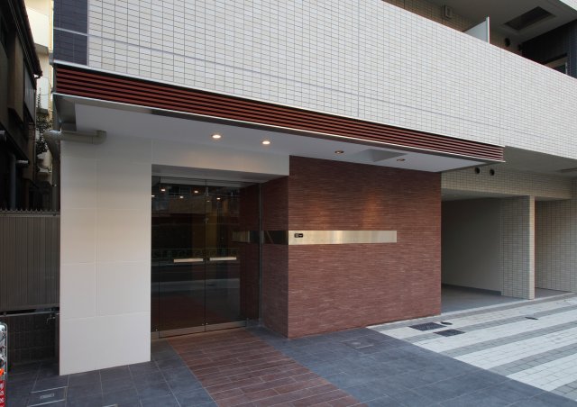 SYFORME NISHI-SHINJUKU-5CHOME エントランス