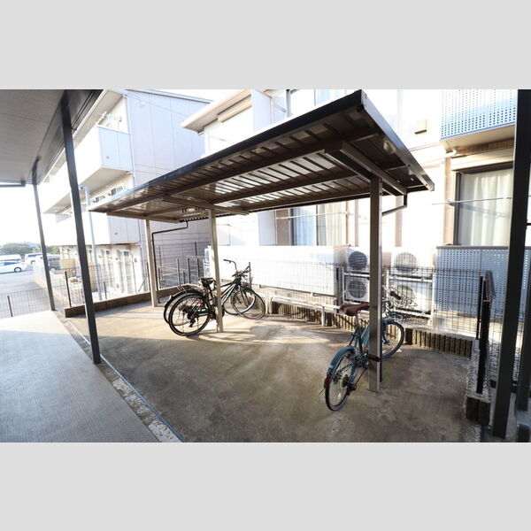 ソンリッサ 駐輪場