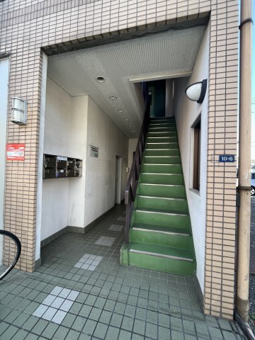 テイスティハイツ202号室 エントランス