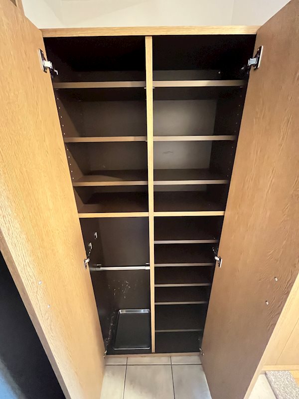 プリムベール南浦和4階 収納