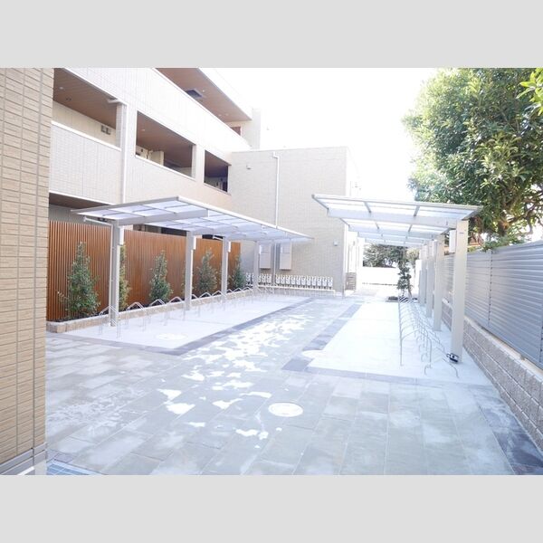 ステラ美光101号室 駐輪場