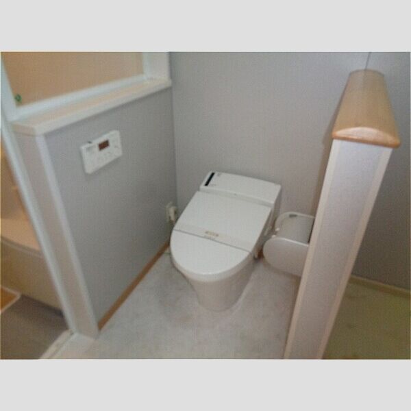 ガーデンヒルズ　A102号室 トイレ