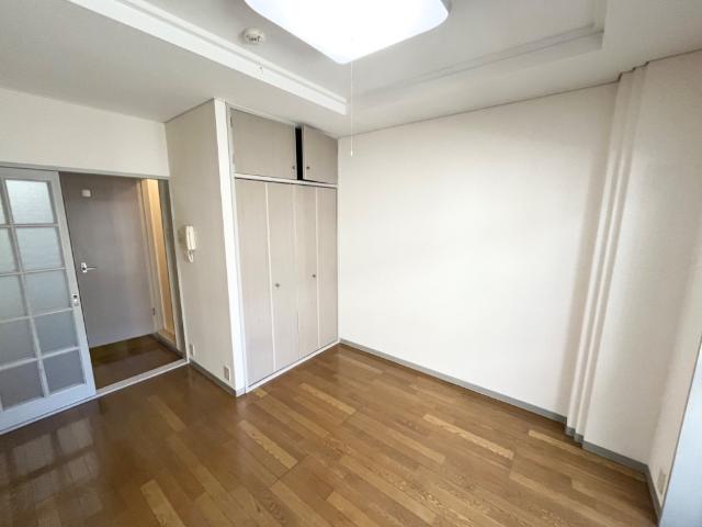 ハッピーヴィレッジ 洋室