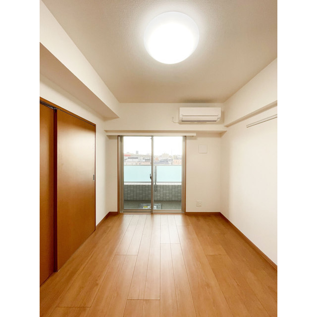 アーバハイツ六町環七北通り0506号室 リビング