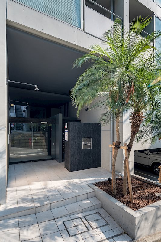 レジディア目黒Ⅱ3階 エントランス