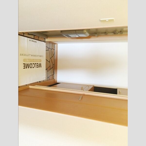 グランドソレーユ102号室 玄関