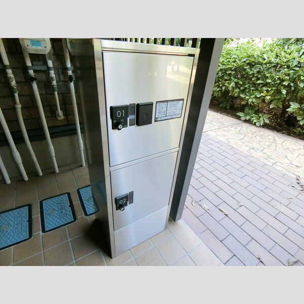 スワロウテイルF201号室 宅配ボックス